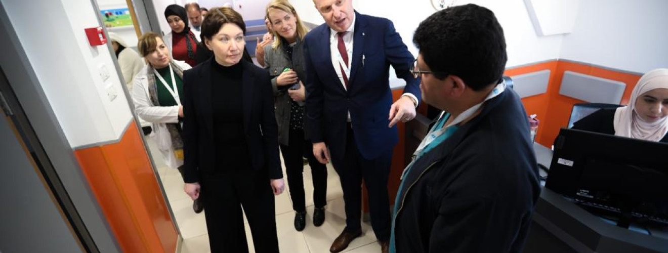 زيارة القِسيسة د. آن بورغارت الأمين العام للاتحاد اللوثري العالمي لمستشفى الاوغستا فكتوريا -المطلع في القدس